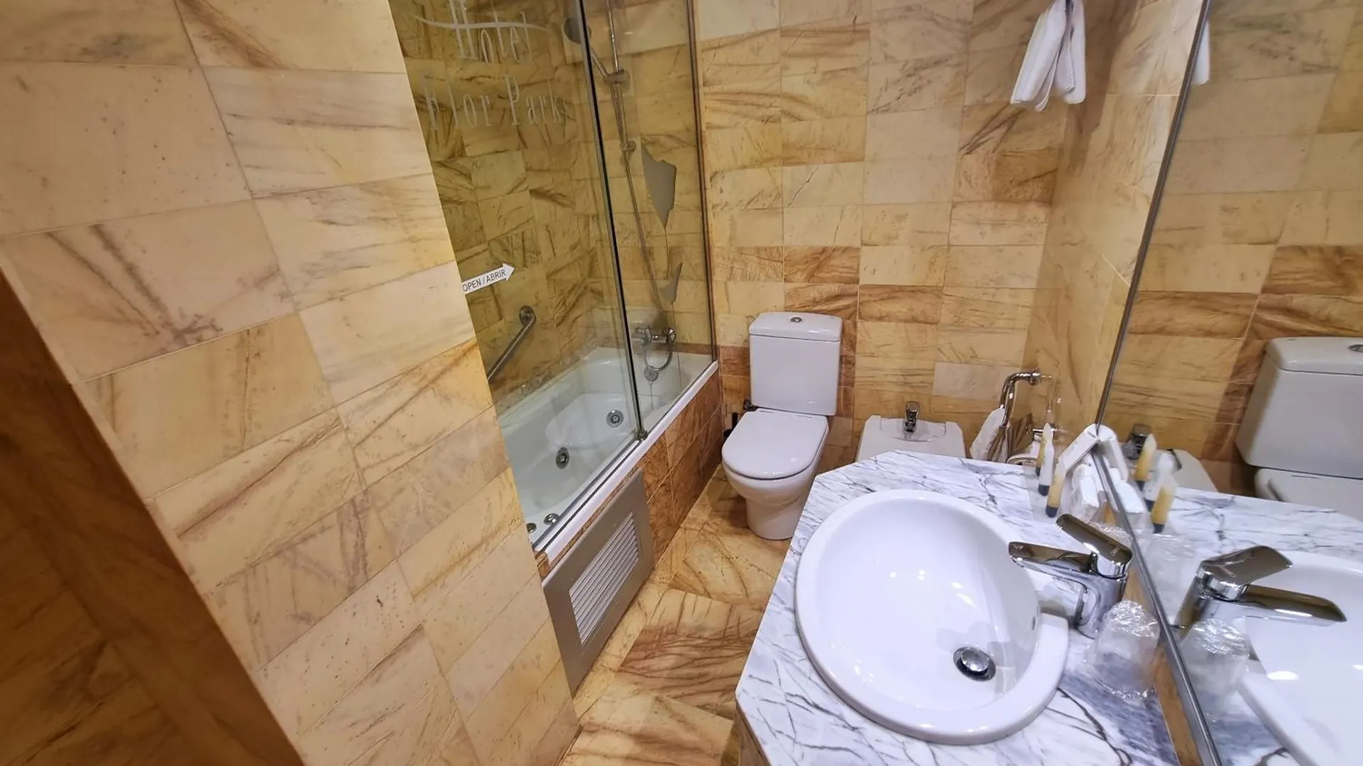 Flor Parks Hotel Barcelona 3*,  Spain